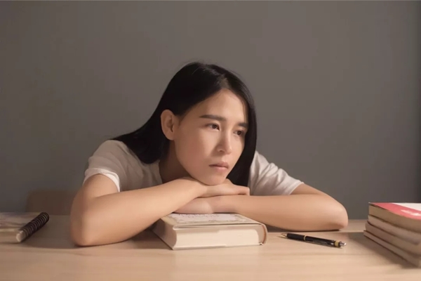 听说,戴隐形牙套会带来桃花运哦~